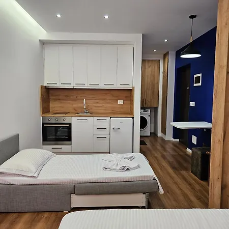 Beta Premium Vacations - Sea View Apts, Fully Equipped & Location *